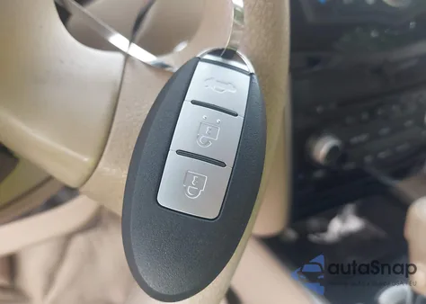 2014 Nissan Pathfinder S z USA, uszkodzony, nr VIN 5N1AR2MM0EC718328